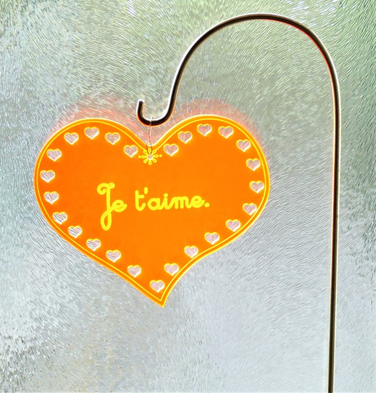 Herzanhänger mit Schäferstab für individuelle Liebesbotschaften aus Acrylglas